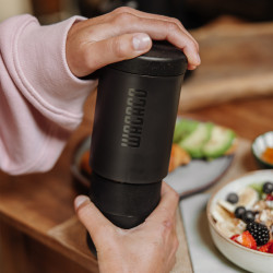 Wacaco Prestina (coal black) – een draagbare koffiemaker