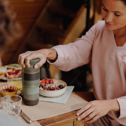 Wacaco Prestina (sage green) – een draagbare koffiemaker